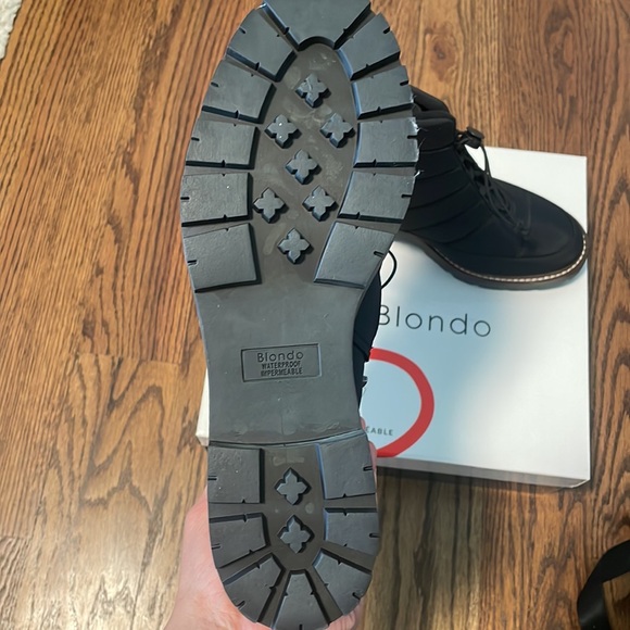 Daisy Blondo Boots - Picture 4 of 5